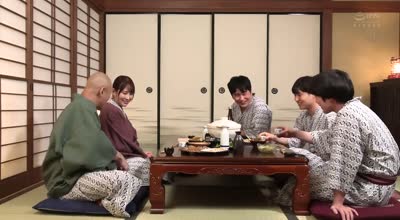 JUR-345部门全体成员轮奸刚进公司的人妻-二羽纱爱