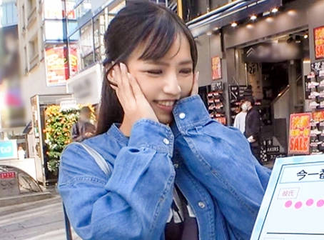 200gana-2458美女好像对男友的身体欲求不满只是揉胸就马上开始流淫液的美体