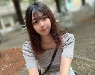 FC2PPV-3979656一个对男人毫无经验的女大<span style="color: #ff5b82">学</span><span style="color: #ff5b82">生</span>脱掉了内裤