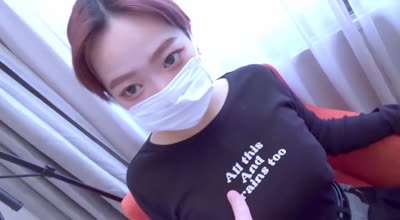 FC2PPV-3731337美乳<span style="color: #ff5b82">巨</span><span style="color: #ff5b82">乳</span>Ruru酱一经发布便迅速走红