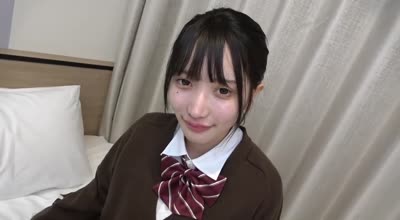 FC2PPV-2519228制服下藏着绝色巨乳的少女