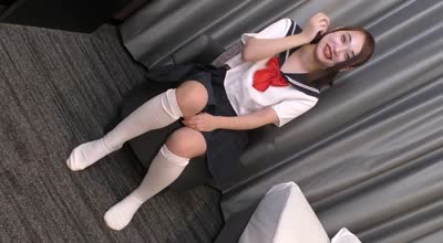 FC2PPV-1811466穿着校服的18岁<span style="color: #ff5b82">高</span><span style="color: #ff5b82">中</span>生