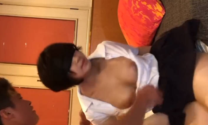 FC2PPV-1147792明知故犯硬闯G点敏感的G点湿润内裤喷射水花接收裸肉棒深入阴道