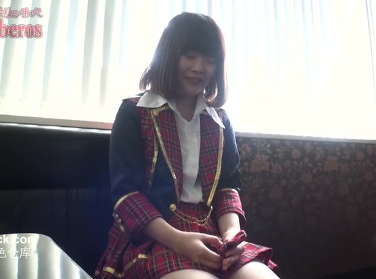 FC2PPV-1106071未剪辑个人拍摄平凡女孩探索地下偶像与私密摄影聚会的极限实验能走多远贫乳