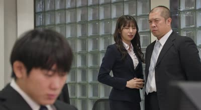 PRED-772 女上司のミスを全て肩代わりした部下の僕达とのいつでも、どこでも、肉便器契约。美尻ノーパンパンスト出勤アナル见せ中出し轮● 山岸あや花