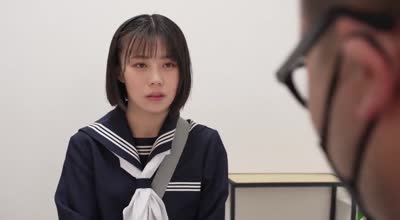 HAME-044 J〇闇バイト某掲示板の高额时给に骗された少女を壁埋め込み拘束で慰み者にして何度も射精可能な肉便器开発～さやか编～ 雨宫あや花