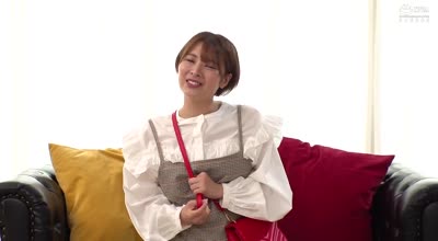 DVMM-183清楚な女子大生がデカチンを自分から奥へ奥へ咥え込むノーハンドイラマチオに挑戦！