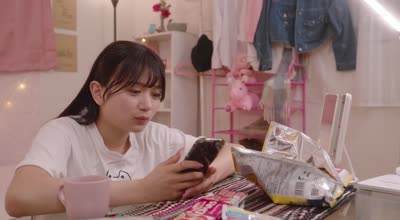 MOON-049 最终接吻电车 谁もいない2人きりの车内で美少女と何度もキス×キス×キス 北冈果林