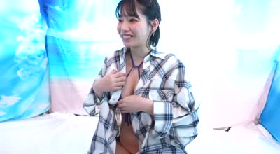 KING-277 湘南地元妻乳首责め＆素股抜きチャレンジ！巨乳妻が「ごめんねぇッ」と子供に谢りながら、ギン勃起デカチンを一心不乱に膣に擦り付け発情