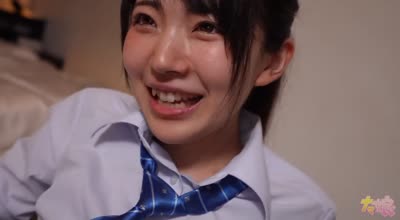 FC2PPV-2351648-拥有爆发式高潮的绝世美女