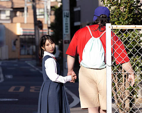 ちょっと性欲が我慢できないだけ…大っきなお兄ちゃんの押しつぶしピストンでマ○コぶっ壊される<span style="color: #ff5b82">妹</span> 由良かな