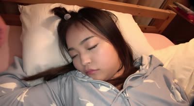 SHIC-299 今夜、お隣の娘さんは一人でお留守番中です… ゆめちゃん