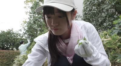 MIDV-700 退屈なド田舎で私は近所のおじさんを涎ベロキスで勃起を诱い、汗だく密着ベロチュウ体位で何度も射精させて暇溃しをしています… 宫下玲奈