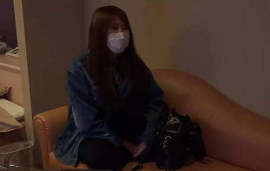 FC2PPV-1499032-一位18岁的电视台兼职员工