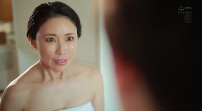 ROE-217 出张で泊まりに来た叔母と同居生活 无防备すぎる仕事终わり蒸れた肉感パンスト姿に僕は理性を狂わされて…。 水野优香