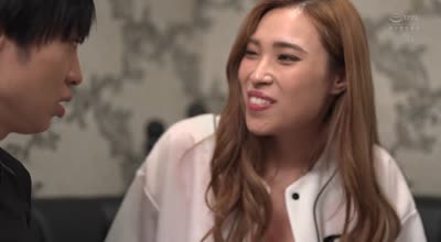 JUQ-718 少年野球チームを応援する人妻ギャルママ 试合后に搾精され続ける励まし淫语チアSEXー。 黒木れいな