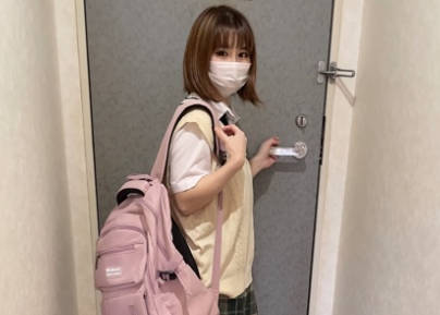 CRT-045 18时间着用【个人撮影】低身长でデカ乳デカ尻の赤パンツちゃん_茶髪の美少 <span style="color: #ff5b82">女</span>と割り切り