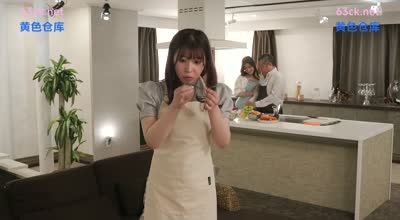 T28-651 料理教室に通いながら不贞の时间を喰らい尽くす美巨乳人妻たちの浓密性交