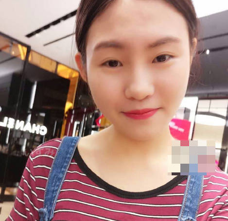 姿色在线的美<span style="color: #ff5b82">少</span><span style="color: #ff5b82">妇</span>小葛跟朋友唱K后被迷晕无套内射