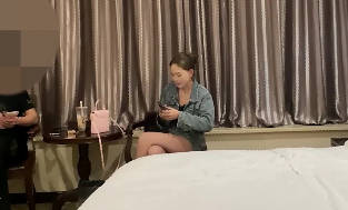 19岁江苏小美女神似张柏芝-推车<span style="color: #ff5b82">探</span><span style="color: #ff5b82">花</span>