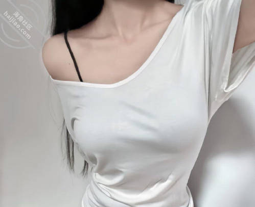 半夜老妈喝醉走错门了跑到我的房间精虫上脑就把老妈给<span style="color: #ff5b82">强</span><span style="color: #ff5b82">奸</span>了