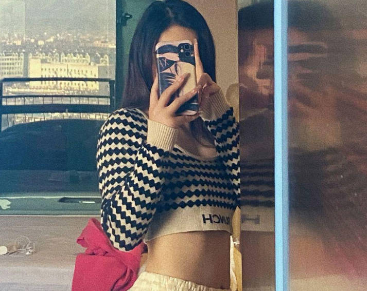 <span style="color: #ff5b82">妹</span><span style="color: #ff5b82">妹</span>订婚前的一天把自己交给了我掐着脖子干她结果完蛋了