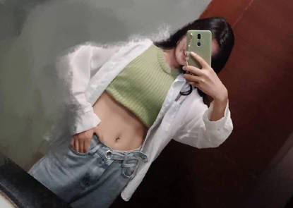 压抑不住躁动直接爬上床摸<span style="color: #ff5b82">女</span><span style="color: #ff5b82">儿</span>逼逼揉捏<span style="color: #ff5b82">女</span><span style="color: #ff5b82">儿</span>奶子