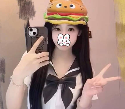 一年前亲自破处的1米68高中妹妹竟然穿校服来酒店