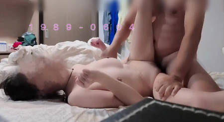 朝她的肩膀狠狠地咬下去-NTR重度控