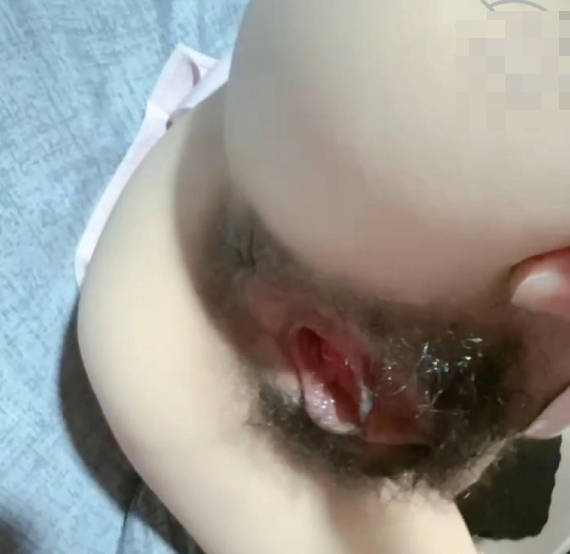 尤物姐姐变身护士服换了各种姿势后终于在厨房把姐姐内射了