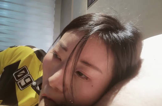 约啪苗条人妻赛车服小<span style="color: #ff5b82">熟</span><span style="color: #ff5b82">女</span>-胖哥