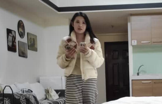 今天约了一个18岁的<span style="color: #ff5b82">萝</span><span style="color: #ff5b82">莉</span>-书生