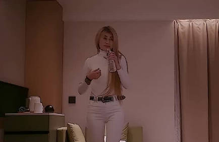 今天约了个自称新疆混血的妹子-老登